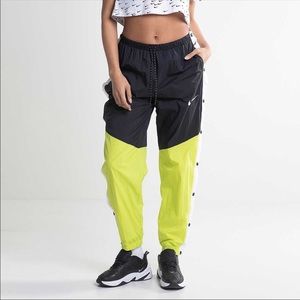 nike pants popper